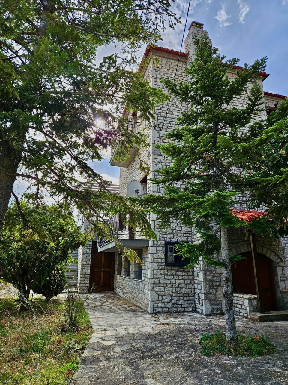 Property building, Garden view