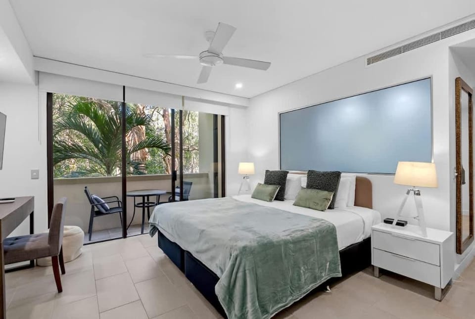 Violet in Temple Resort - Three-bedroom Balcony Suite with Studio Apartment in Palm Cove