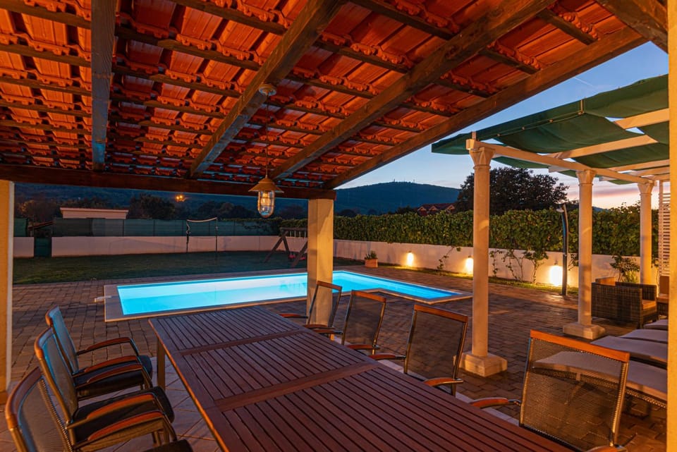 Seating area, Mountain view