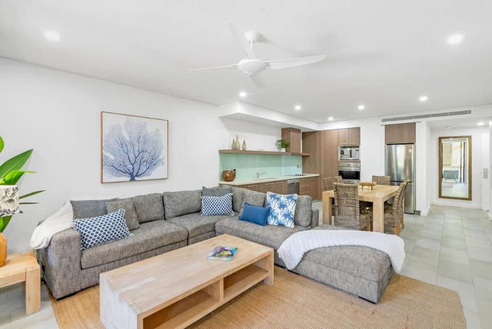 Bowmanii at Temple Resort - Sunkissed Tropical Vibes Apartment in Palm Cove