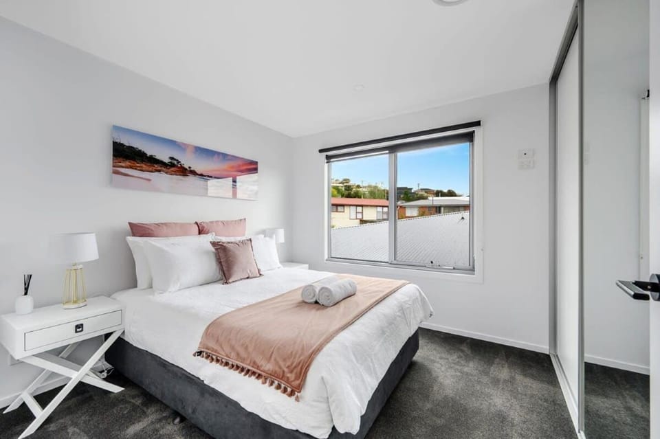 Villa 4 NEW 3Bed 2 Bath Villa in Bellerive