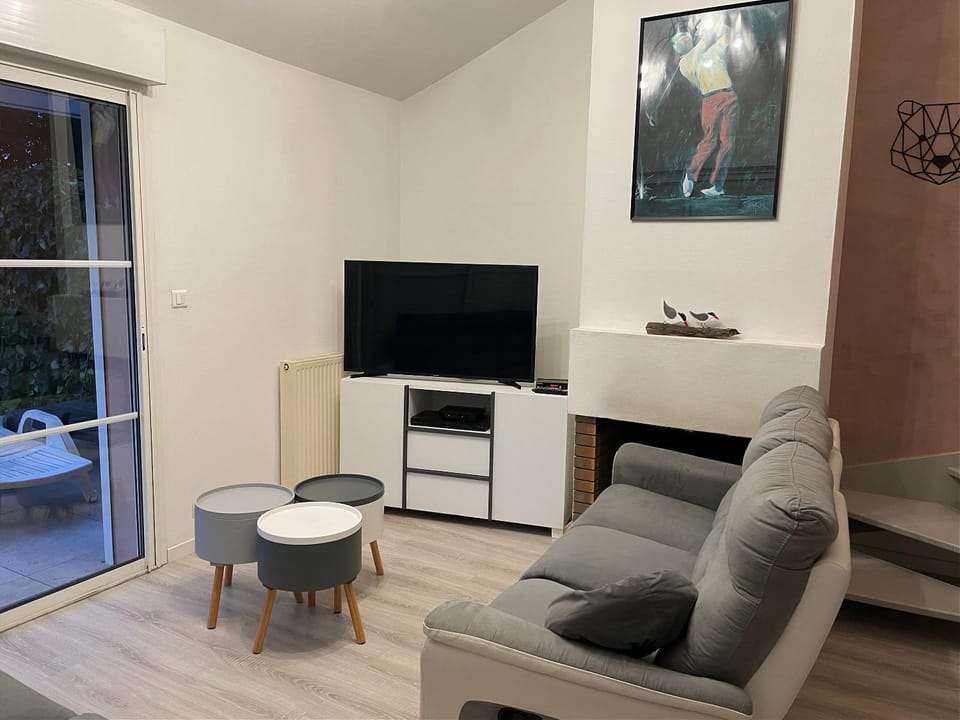 TV and multimedia, Living room, Seating area