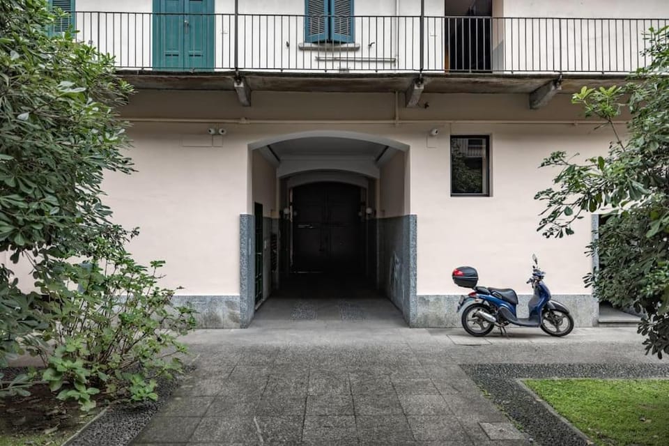 Inner courtyard view