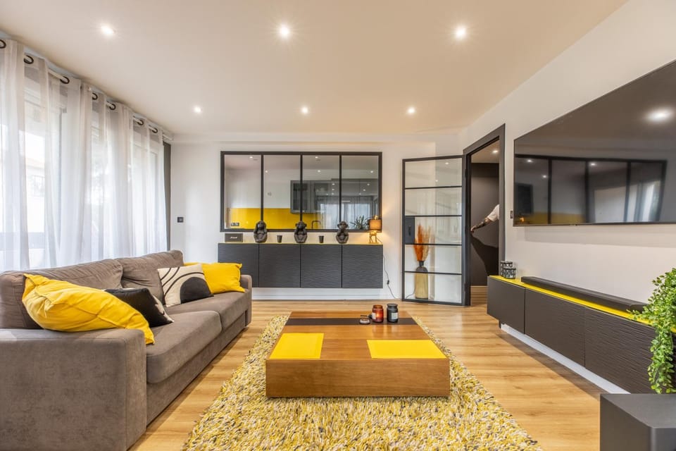 TV and multimedia, Living room, Seating area