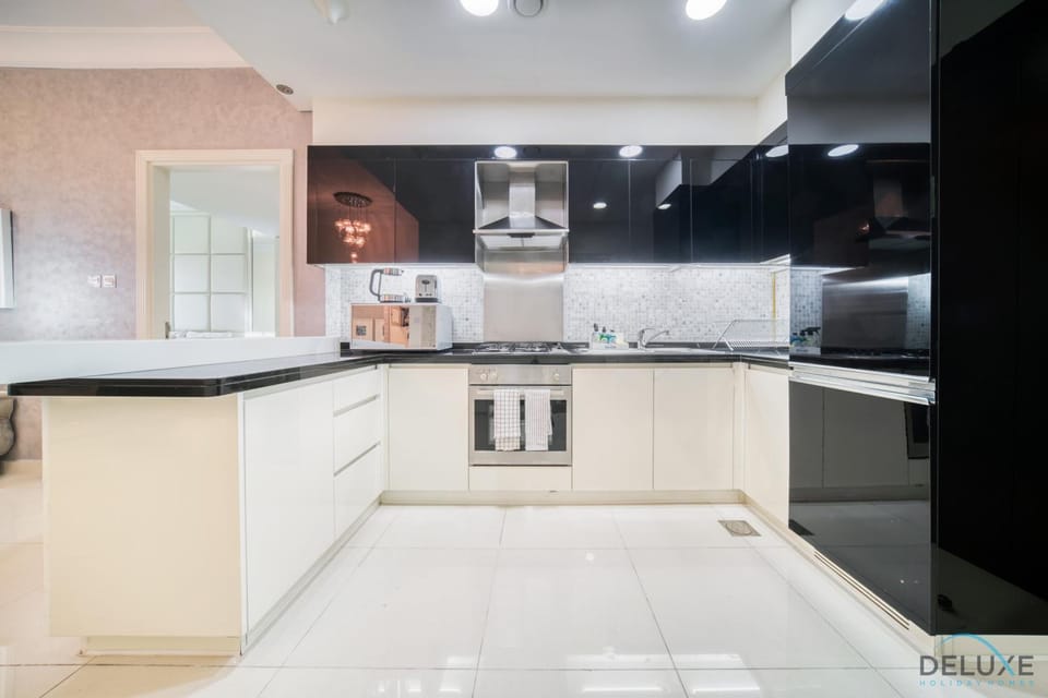 Kitchen or kitchenette, minibar, pet friendly, stove