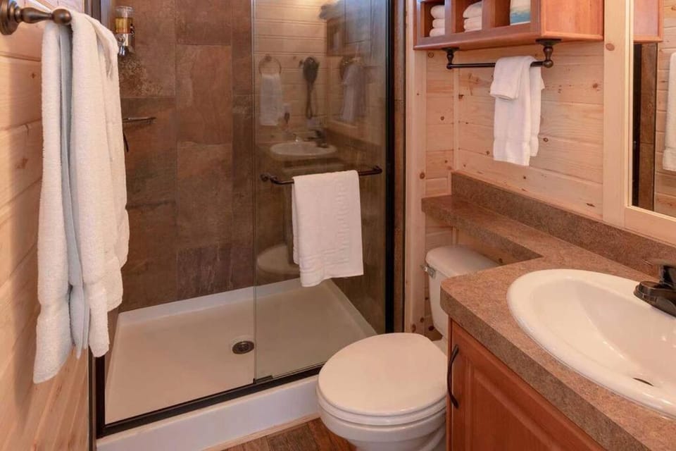 092 Grand Canyon Stargazer Tiny Home 20 Mins to South Rim - Sleeps 8 Chalet in Grand Canyon National Park