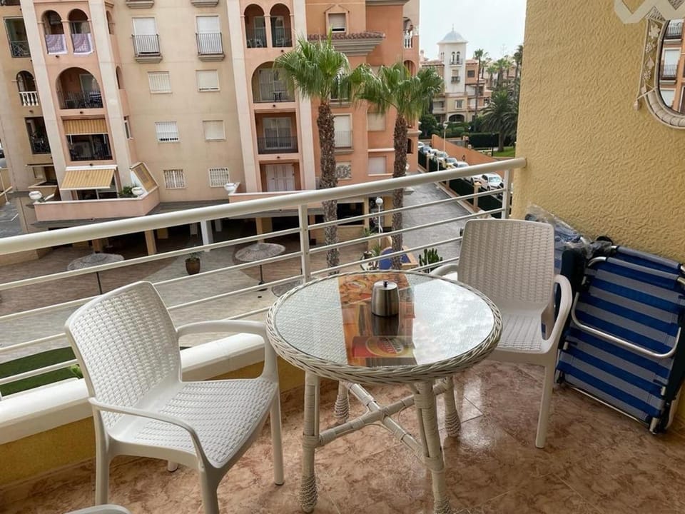 Balcony/Terrace, City view