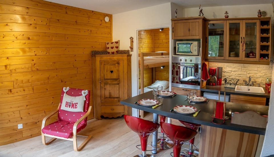 Résidence Les Ecrins - Adorable studio au coeur de la forêt des Orres MAE-6224 Apartment in Provence-Alpes-Côte d'Azur