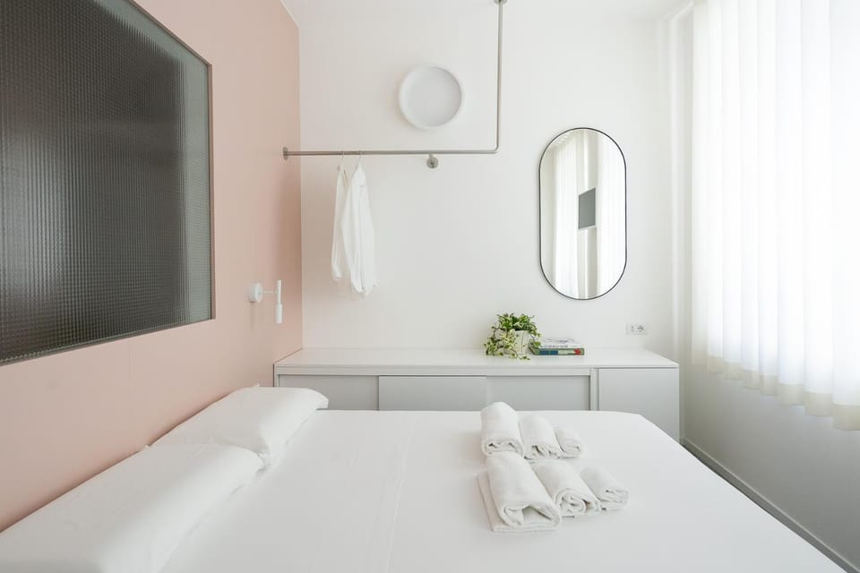 Bed, Bathroom, Photo of the whole room, Bedroom, towels