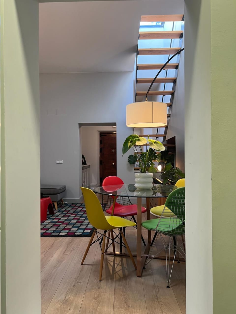 Living room, Seating area, Dining area