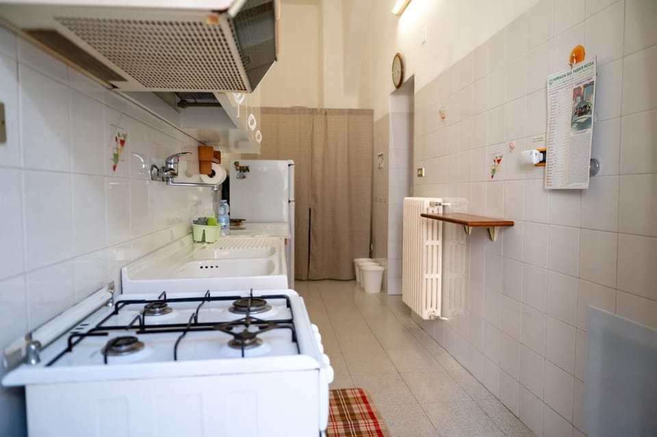 Kitchen or kitchenette, pet friendly, stove