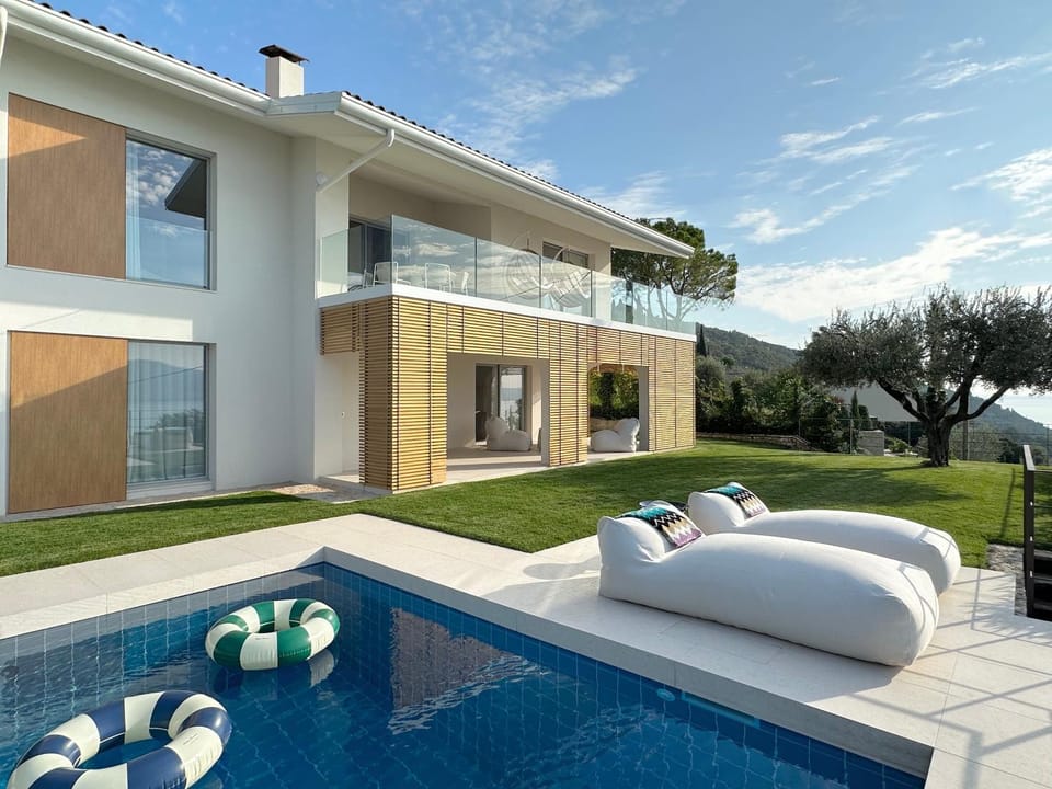 Property building, Garden, Solarium, Garden view, Swimming pool