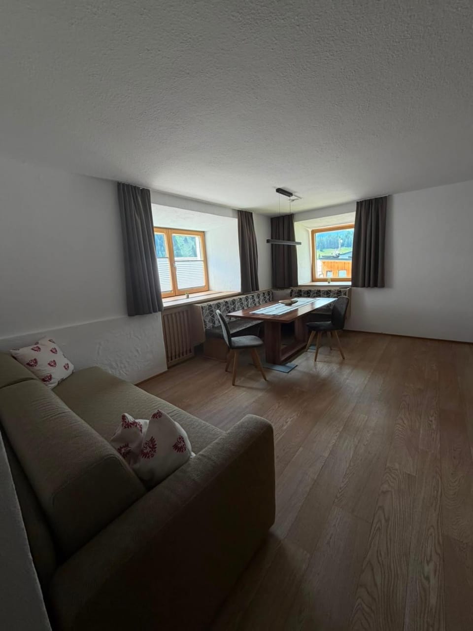 Living room, Dining area