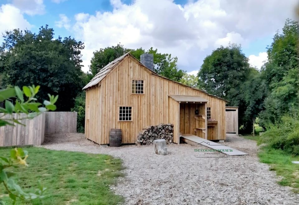 The country House 56 - Enfants à partir de 6 ans Chalet in Ploërmel