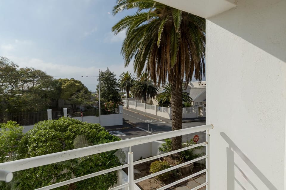Balcony/Terrace, Quiet street view