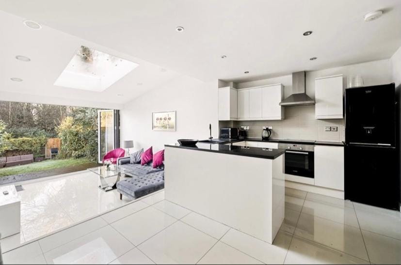Weybridge Home House in Weybridge