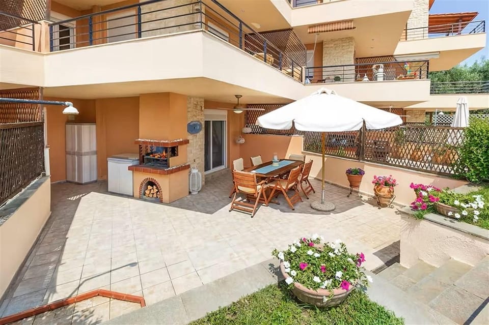 BBQ facilities, Balcony/Terrace