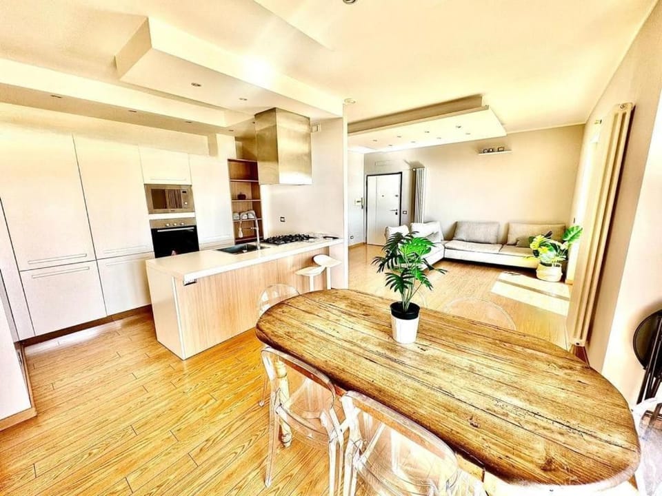 Kitchen or kitchenette, Living room, Seating area, Dining area