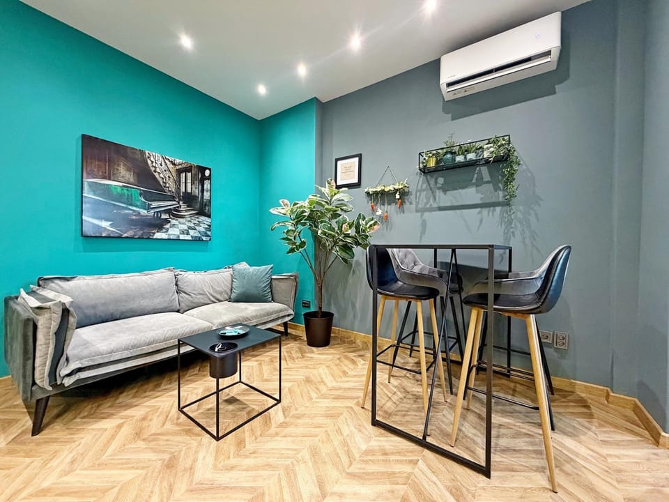 Living room, Seating area, air conditioner