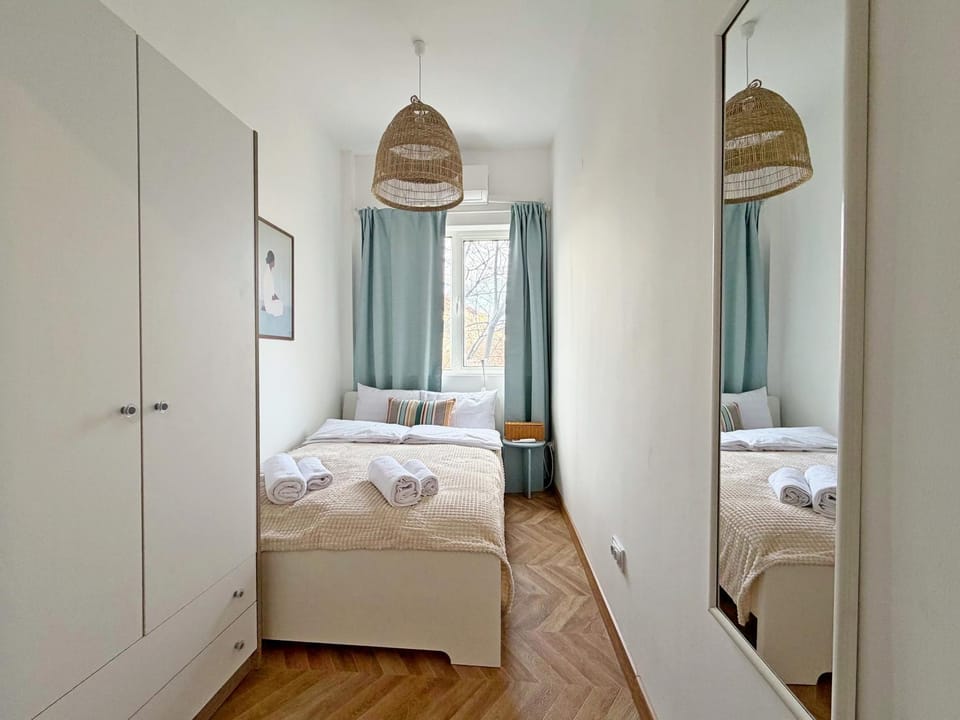 Bed, Photo of the whole room, Bedroom, towels, wardrobe