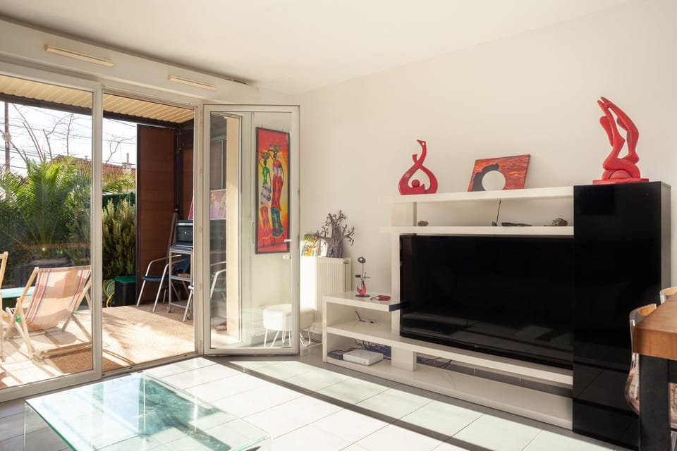 Property building, Living room