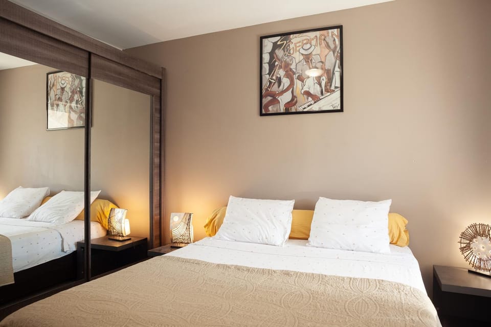 Living room, Bedroom