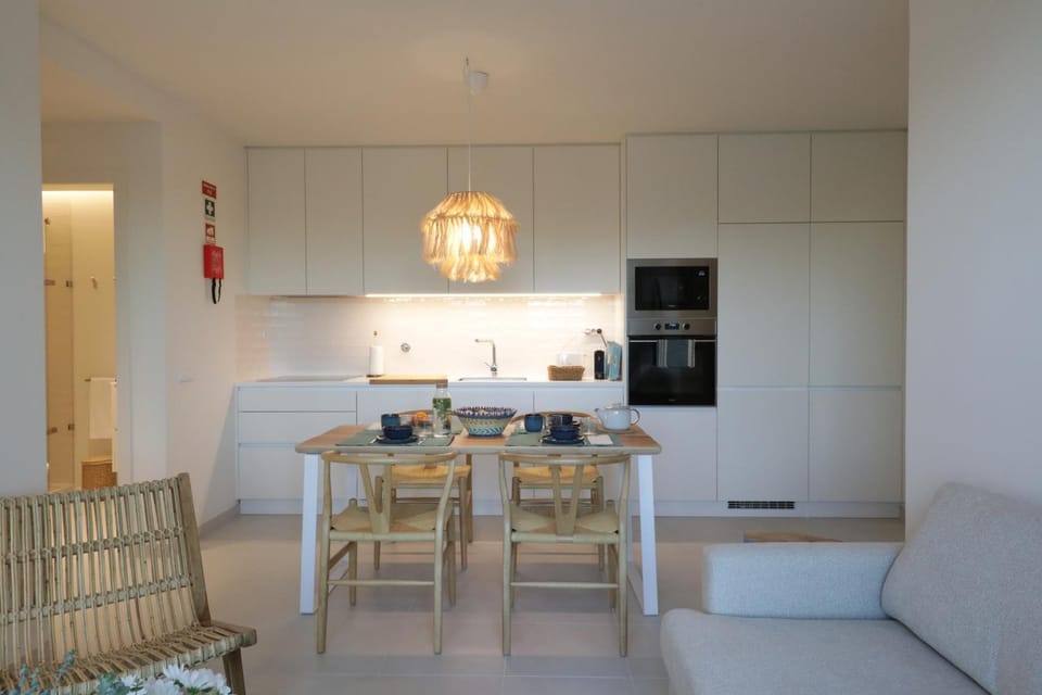 Kitchen or kitchenette, Living room, Dining area, minibar, pet friendly, stove