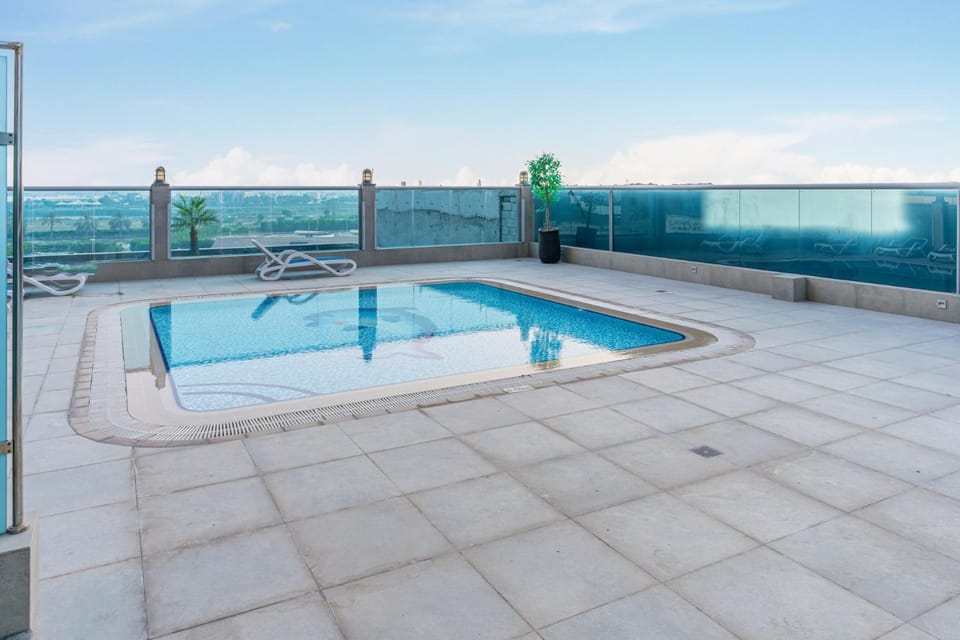 Swimming pool, Swimming pool