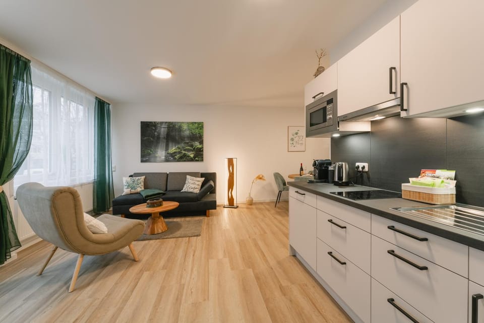 Coffee/tea facilities, Kitchen or kitchenette, Living room, Seating area, Dining area, minibar, pet friendly, stove