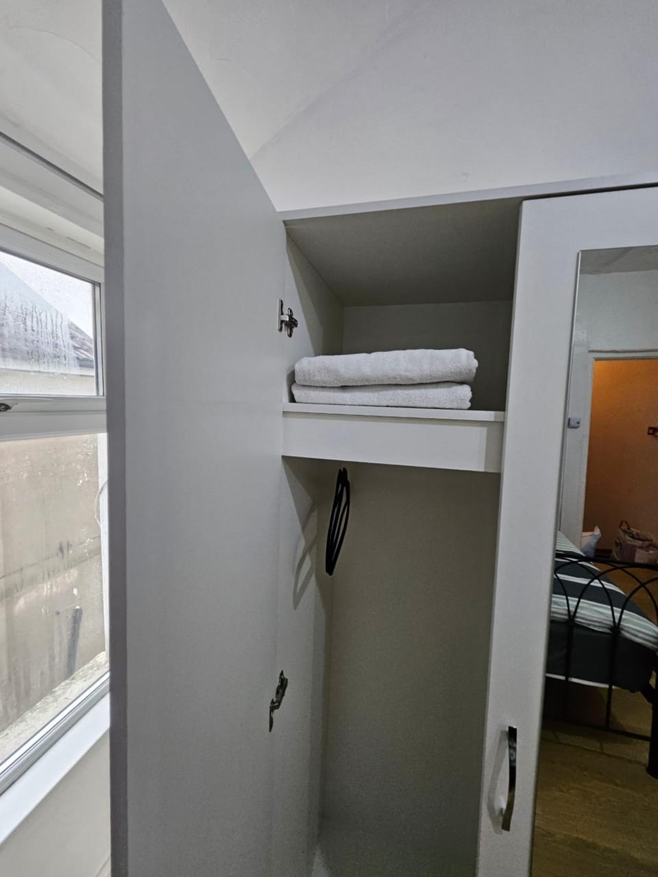 No Frills & Nothing Fancy 1 Bed Studio City Centre Apartment in Cardiff