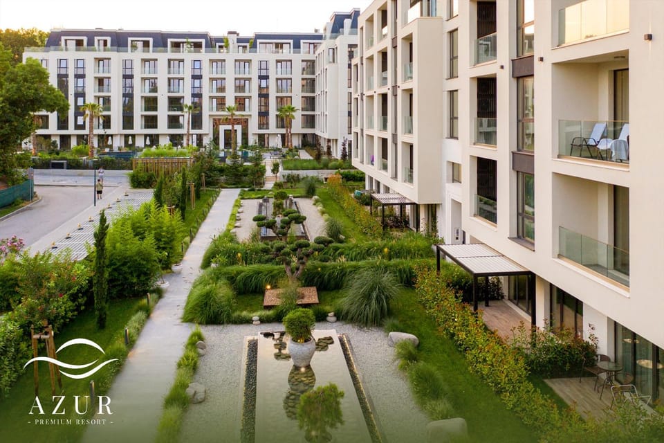 Property building, Garden