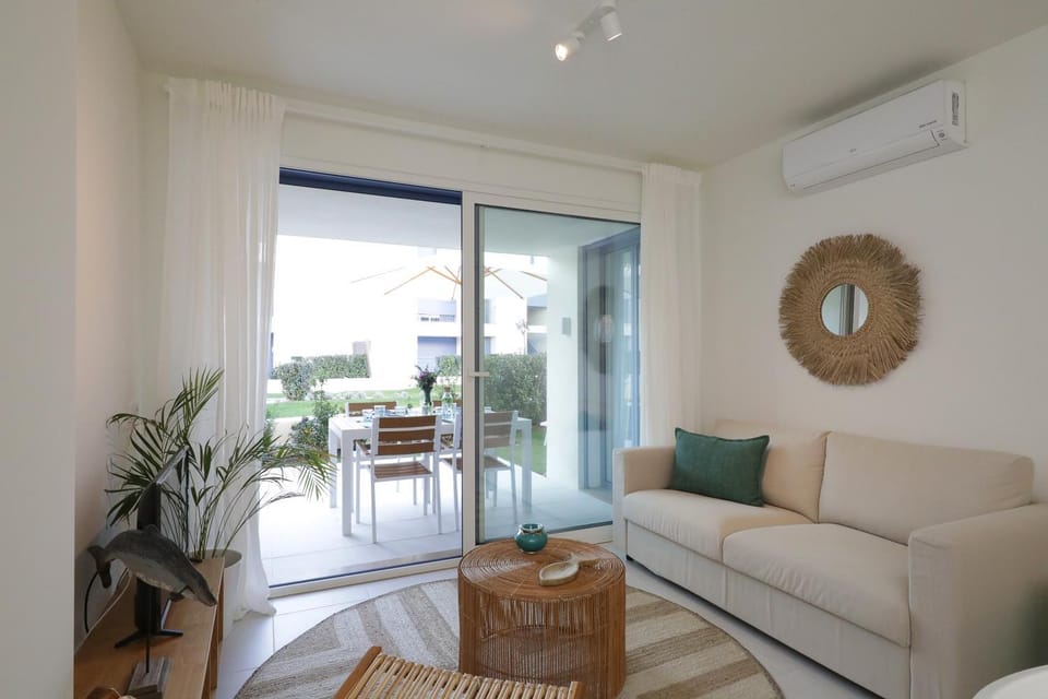 Living room, air conditioner