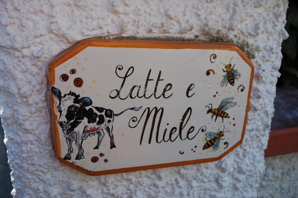 Property logo or sign