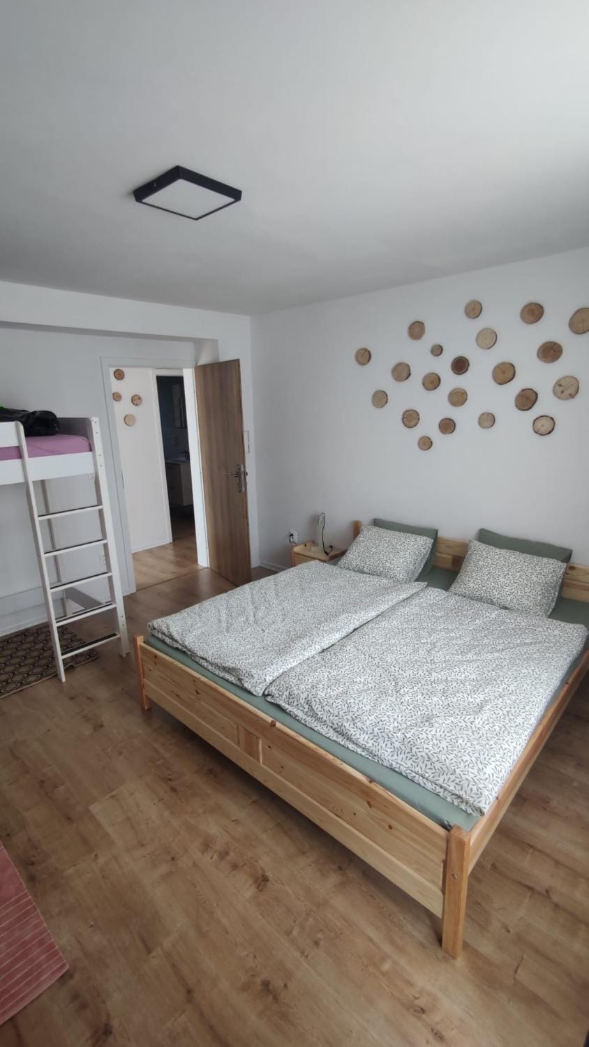 Apartmán Na Kvetnej - vlastná záhrada, parkovanie Apartment in Slovakia