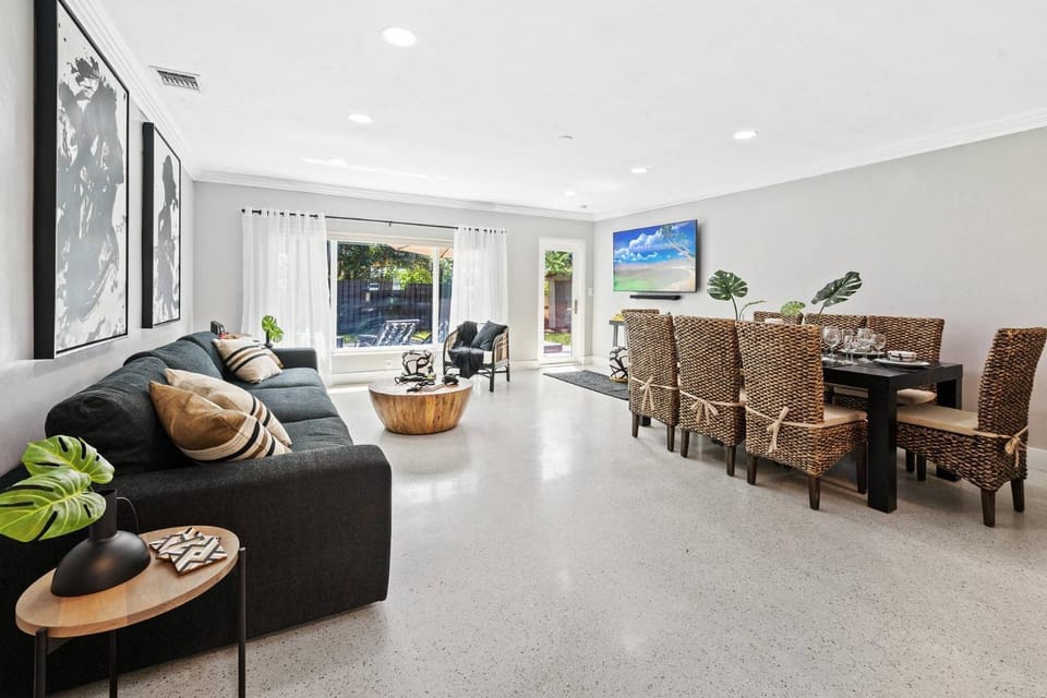 Copacabana House in Wilton Manors