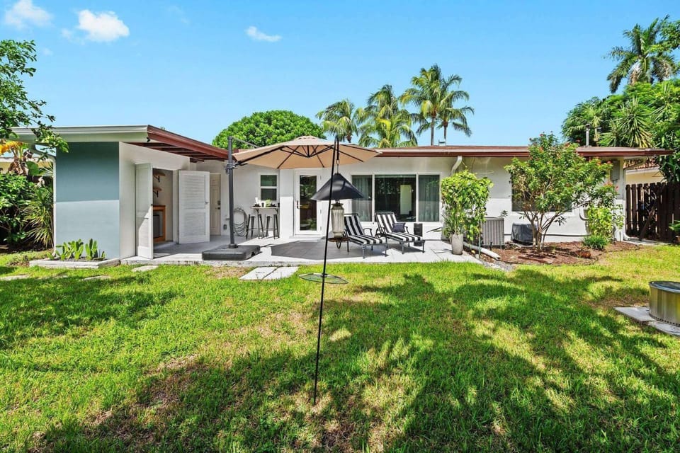 Copacabana House in Wilton Manors
