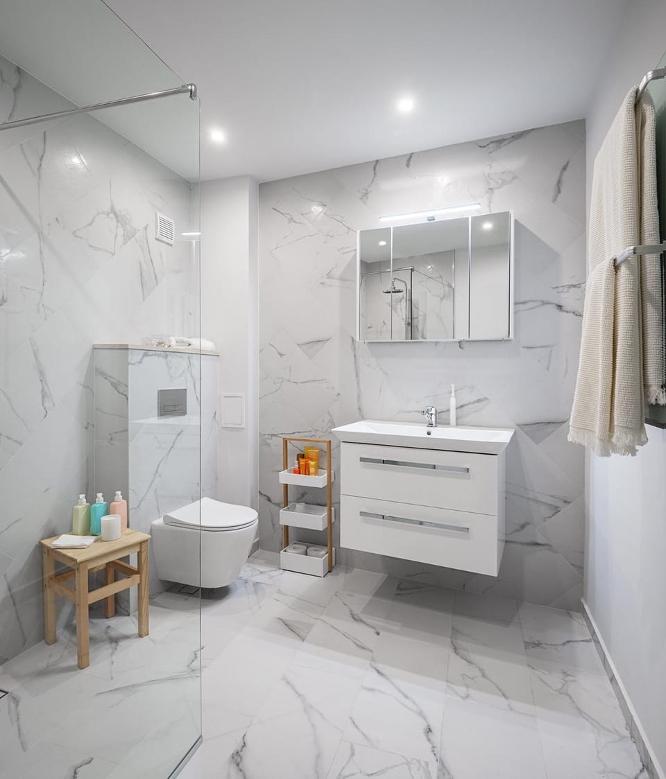 Shower, Toilet, Bathroom