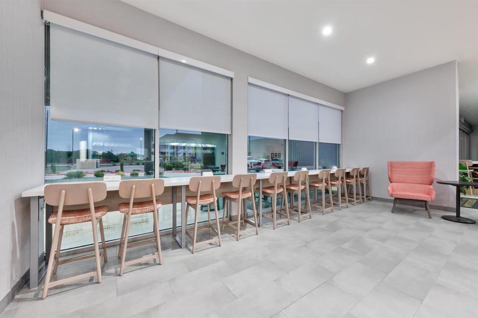 Lobby or reception, Business facilities