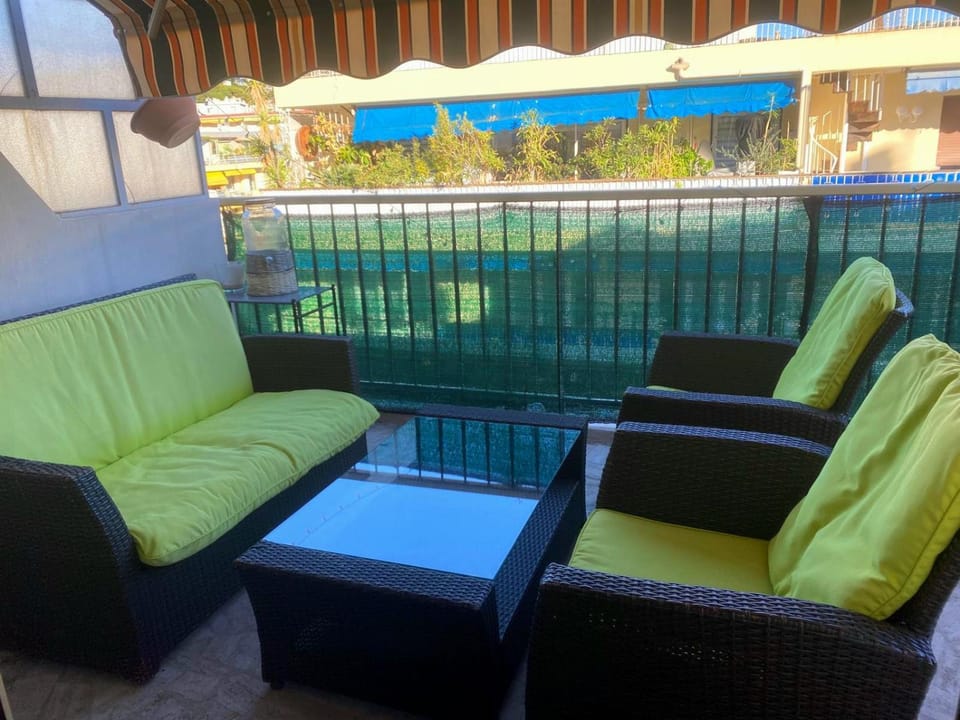 Beautiful 28m2 studio with balcony Apartment in Cannes