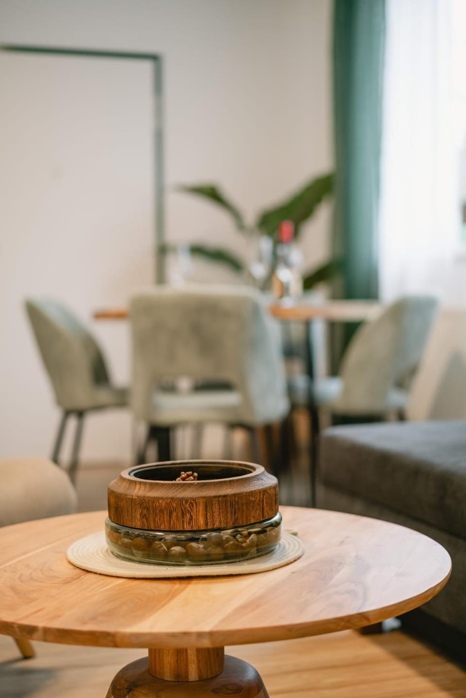 Living room, Decorative detail, Seating area, Dining area