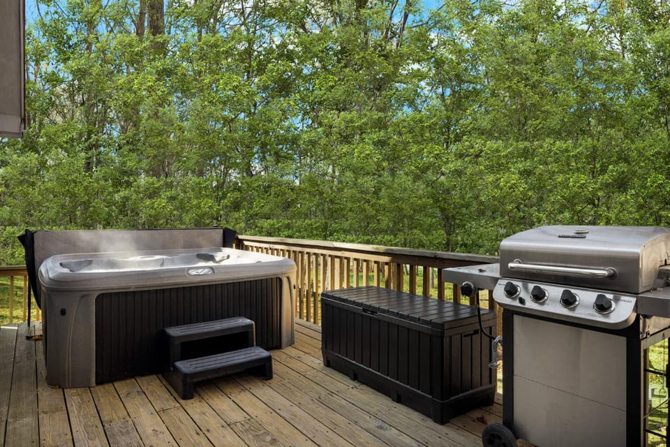 Day, BBQ facilities, Hot Tub