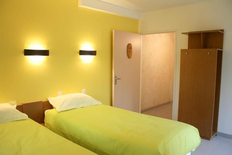 Property building, Living room, Bedroom