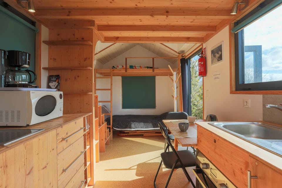 Property building, Kitchen or kitchenette, Living room
