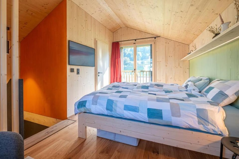 The Swiss Bijou / Alpine Retreat House in Nidwalden