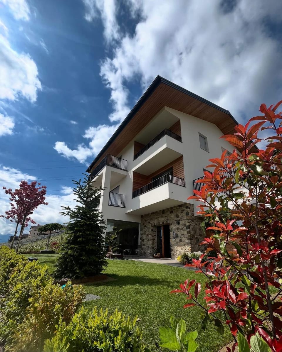 Property building, Garden