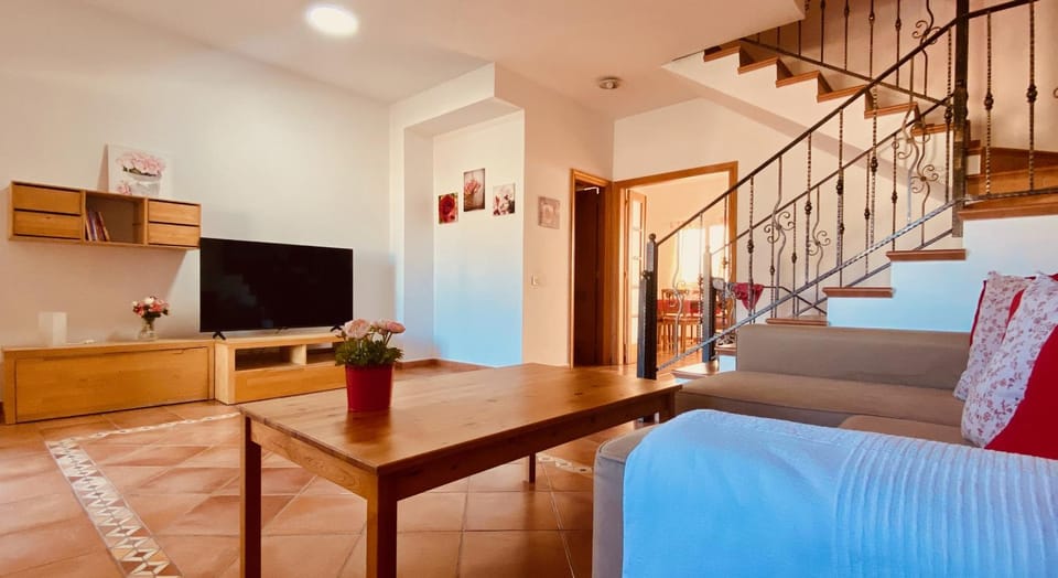 Communal lounge/ TV room, Living room