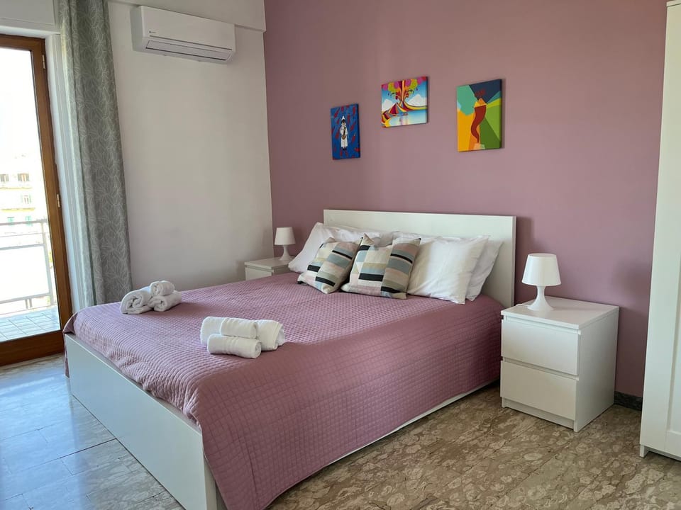 Balcony House Apartment in Naples