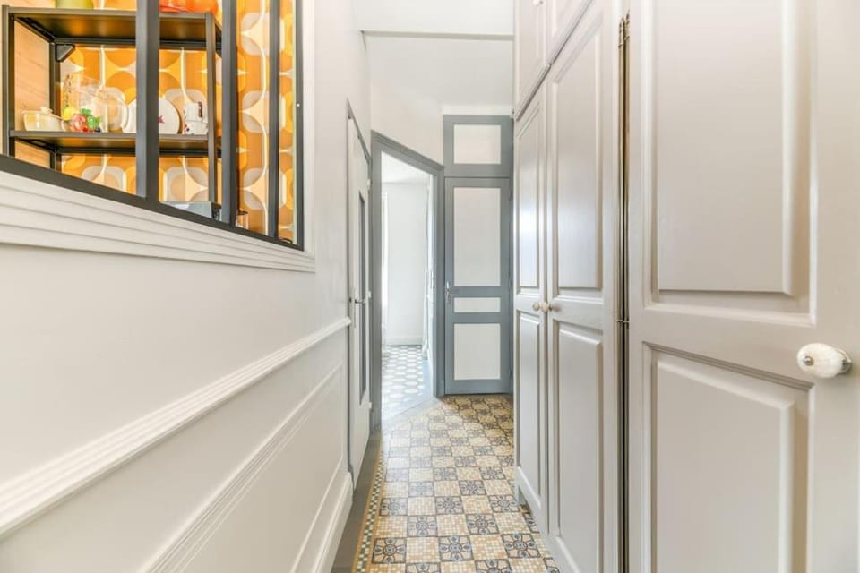 Esprit vintage: lit double, balcon, wifi, équipé+ Apartment in Grenoble