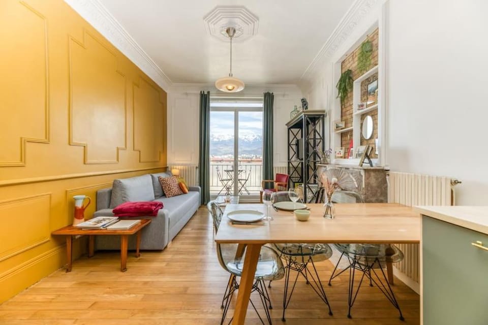 Esprit vintage: lit double, balcon, wifi, équipé+ Apartment in Grenoble