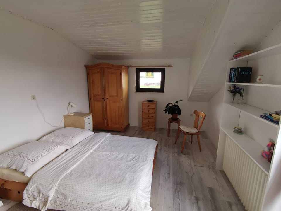 Bed, Photo of the whole room, Bedroom, hair dresser, wardrobe